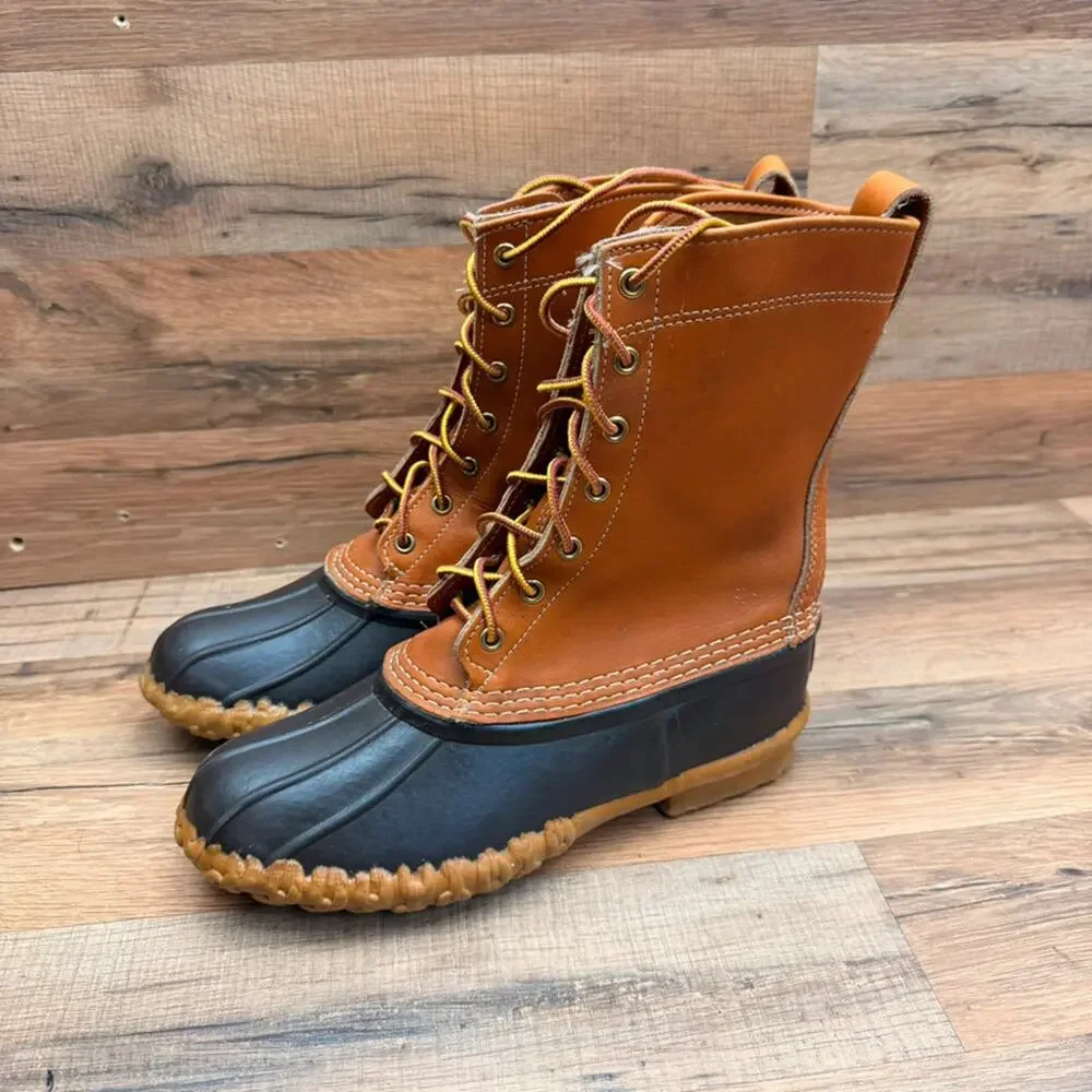 LL Bean Women's size 8 Brown Leather Lace Up Round Toe Winter Duck Boots